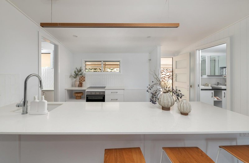 Photo - 60 Morris Street, West End QLD 4810 - Image 3