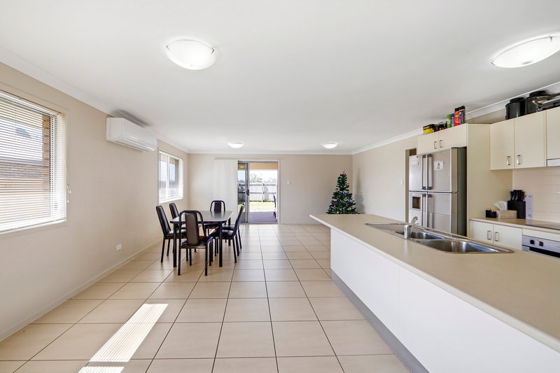 Photo - 60 Neville Drive, Branyan QLD 4670 - Image 4