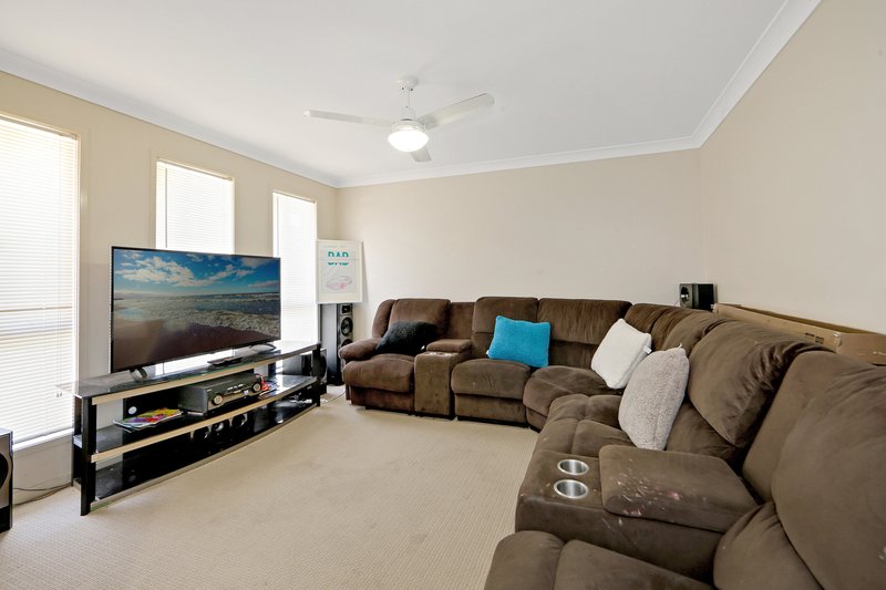 Photo - 60 Neville Drive, Branyan QLD 4670 - Image 7