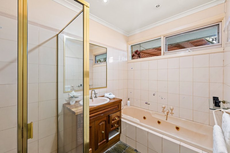 Photo - 60 Newhaven Road, Burwood East VIC 3151 - Image 7