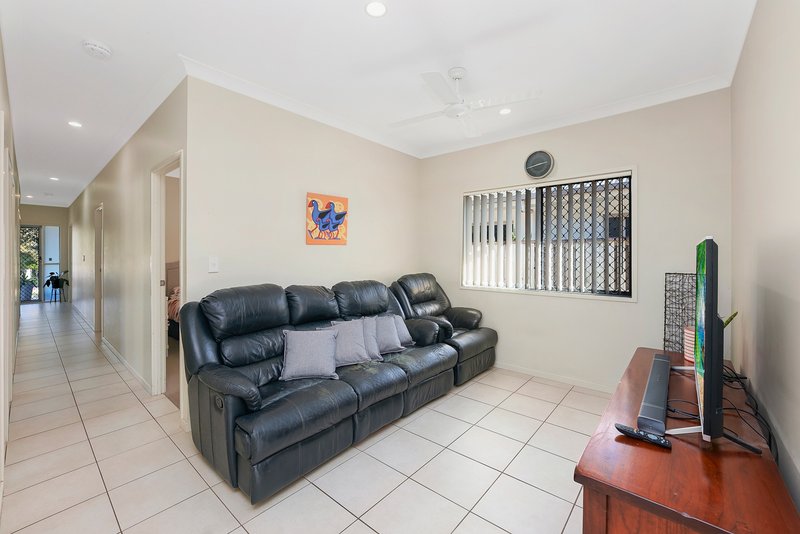 Photo - 60 Nicklaus Parade, North Lakes QLD 4509 - Image 4