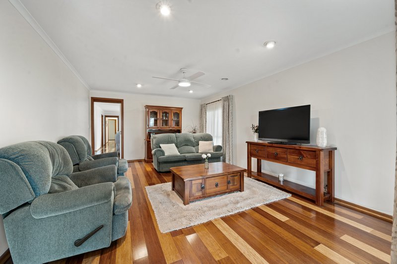 Photo - 60 Olive Grove, Sunbury VIC 3429 - Image 2
