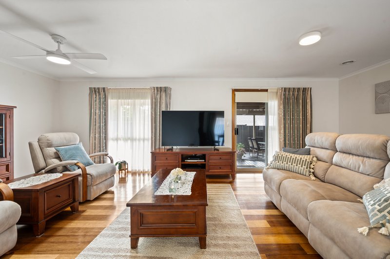 Photo - 60 Olive Grove, Sunbury VIC 3429 - Image 3