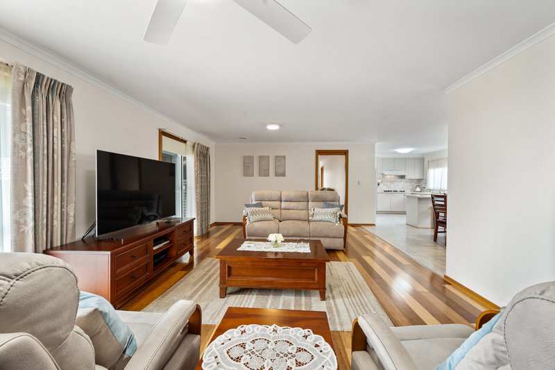 Photo - 60 Olive Grove, Sunbury VIC 3429 - Image 4