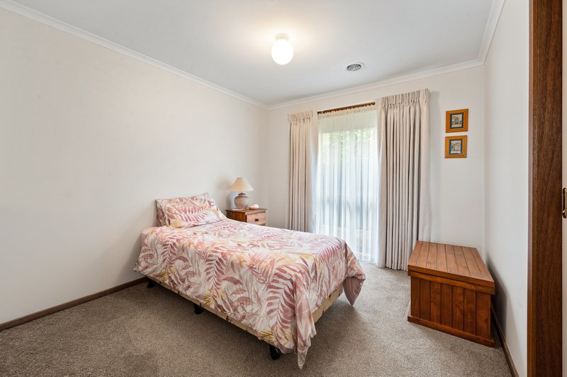 Photo - 60 Olive Grove, Sunbury VIC 3429 - Image 16