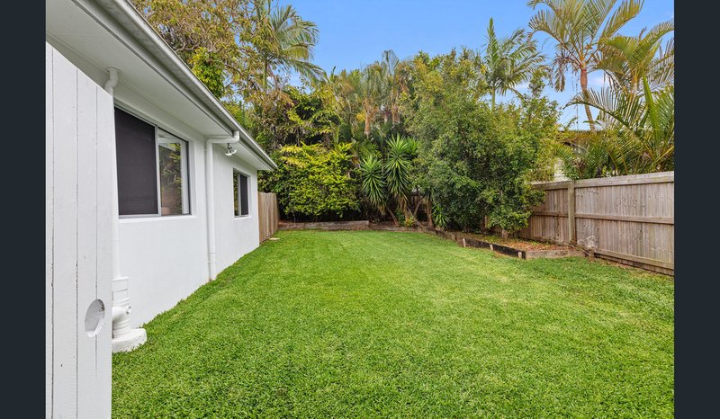 Photo - 60 Oloway Crescent, Alexandra Headland QLD 4572 - Image 13