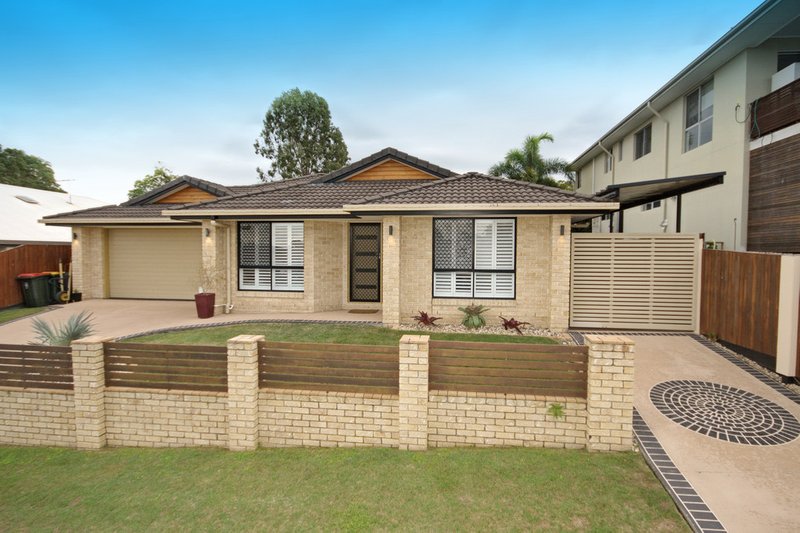 60 Olsen Crescent, Wakerley QLD 4154