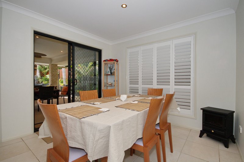 Photo - 60 Olsen Crescent, Wakerley QLD 4154 - Image 8