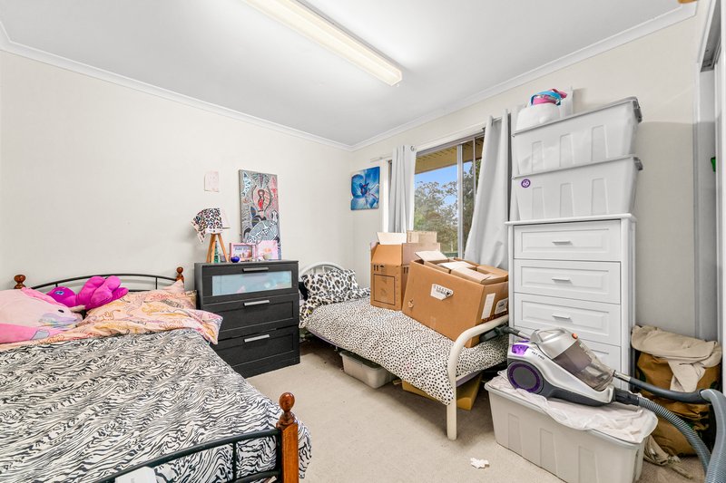 Photo - 60 Parkroyal Crescent, Regents Park QLD 4118 - Image 15