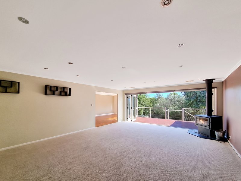 Photo - 60 Parkwood Drive, Highton VIC 3216 - Image 4