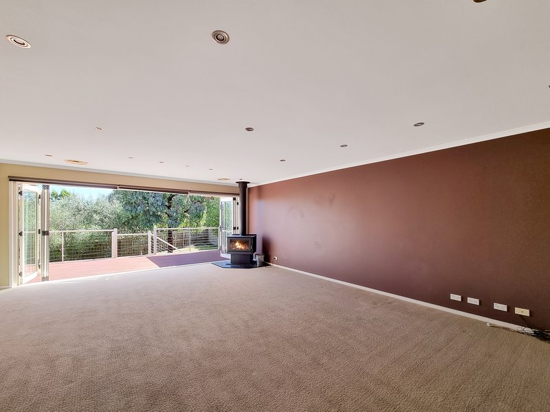 Photo - 60 Parkwood Drive, Highton VIC 3216 - Image 5