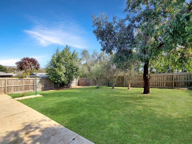 Photo - 60 Parkwood Drive, Highton VIC 3216 - Image 16