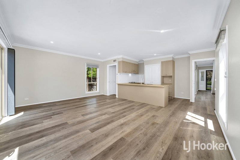 Photo - 60 Paterson Drive, Lynbrook VIC 3975 - Image 5