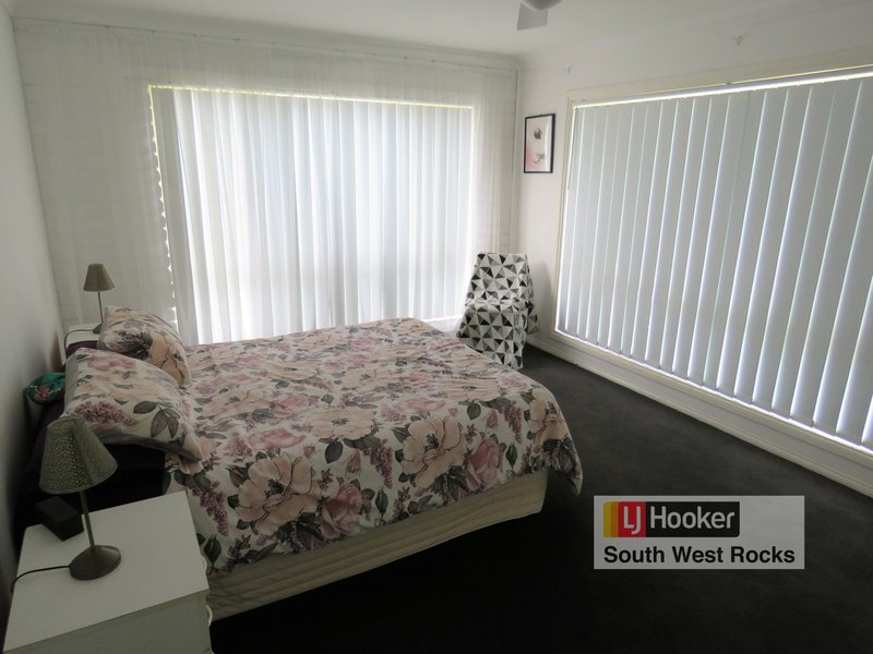 Photo - 60 Phillip Drive, South West Rocks NSW 2431 - Image 8