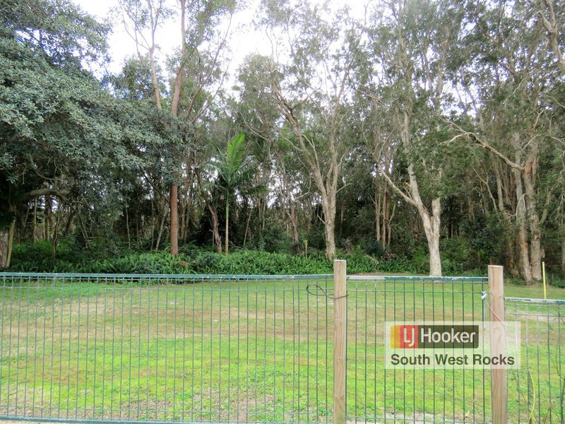 Photo - 60 Phillip Drive, South West Rocks NSW 2431 - Image 13