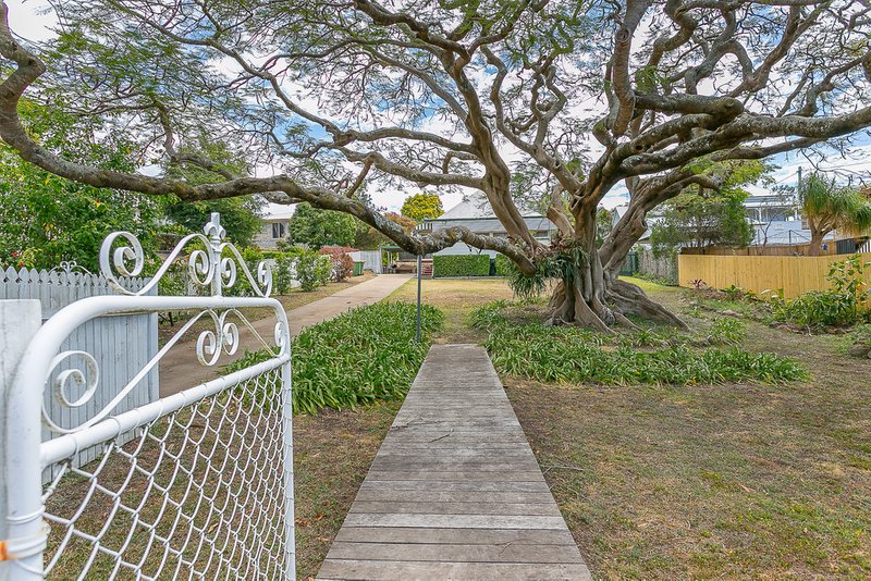 Photo - 60 Pine Street, North Ipswich QLD 4305 - Image 12