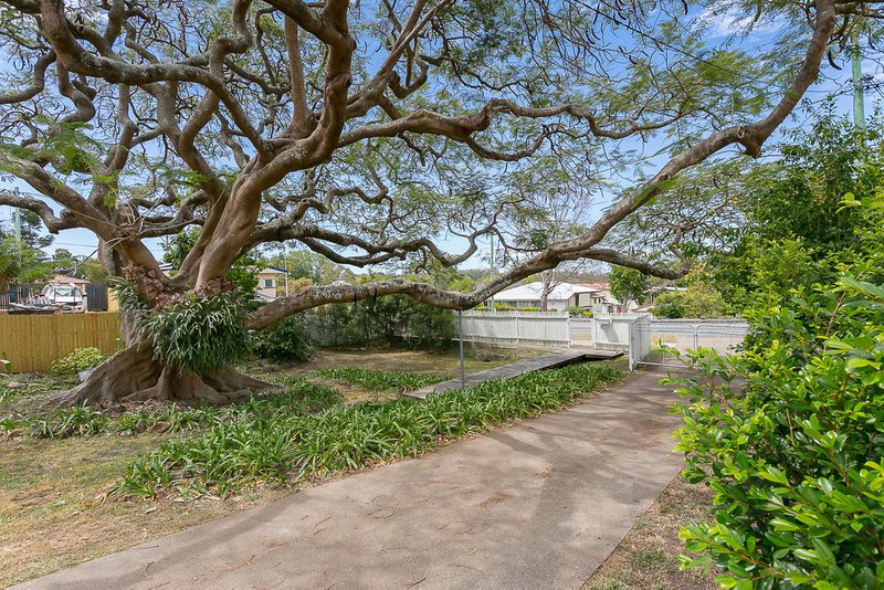 Photo - 60 Pine Street, North Ipswich QLD 4305 - Image 13