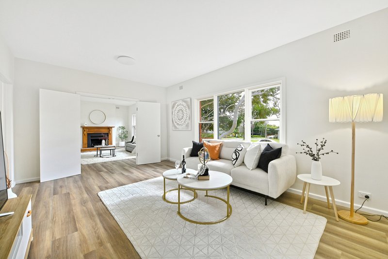 Photo - 60 Pringle Avenue, Belrose NSW 2085 - Image 2