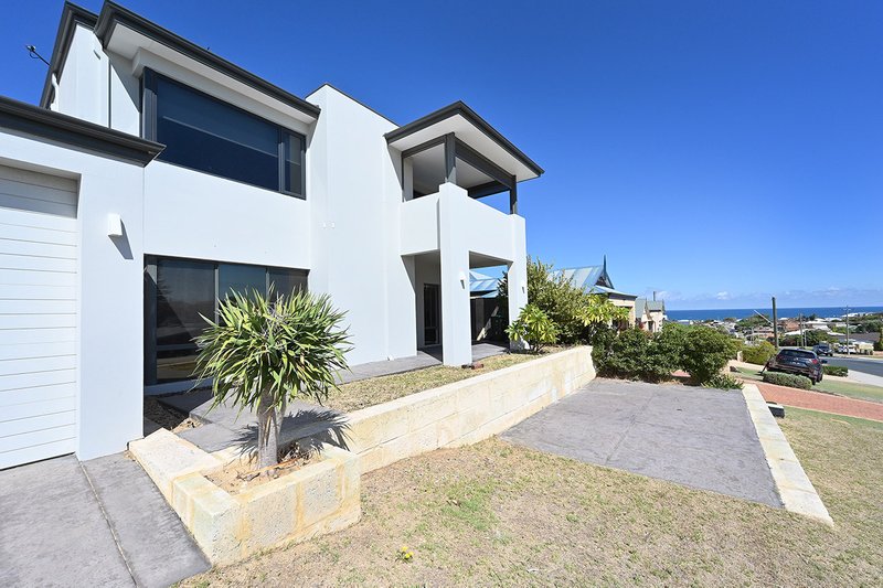 Photo - 60 Quinns Road, Mindarie WA 6030 - Image 2