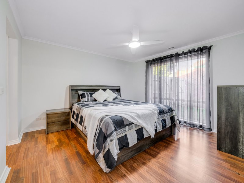 Photo - 60 Raisell Road, Cranbourne West VIC 3977 - Image 16