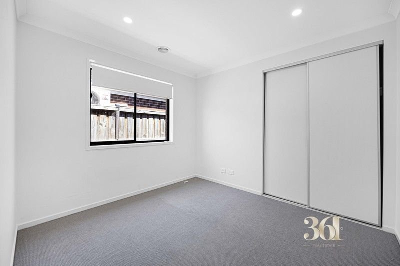 Photo - 60 Riland Boulevard, Tarneit VIC 3029 - Image 4
