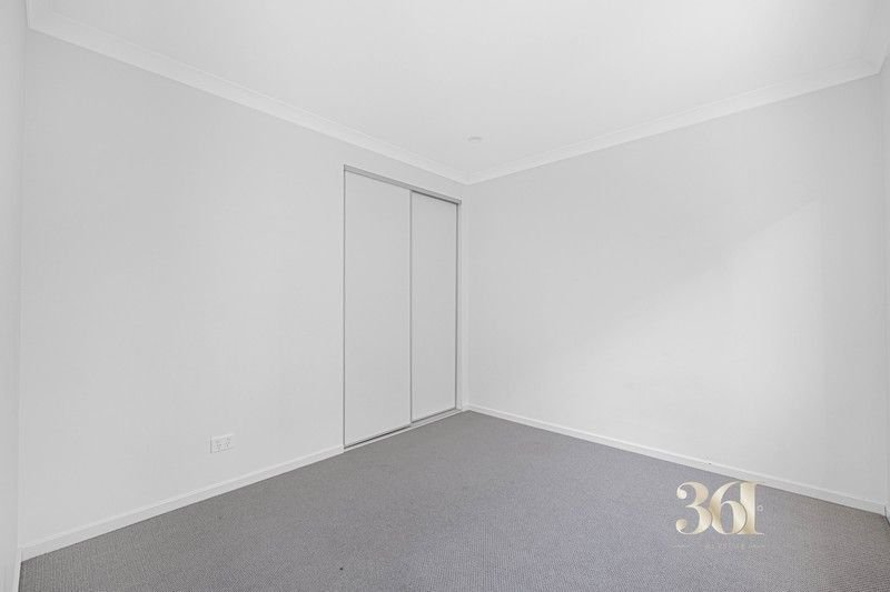 Photo - 60 Riland Boulevard, Tarneit VIC 3029 - Image 7