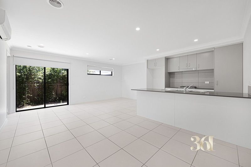 Photo - 60 Riland Boulevard, Tarneit VIC 3029 - Image 10