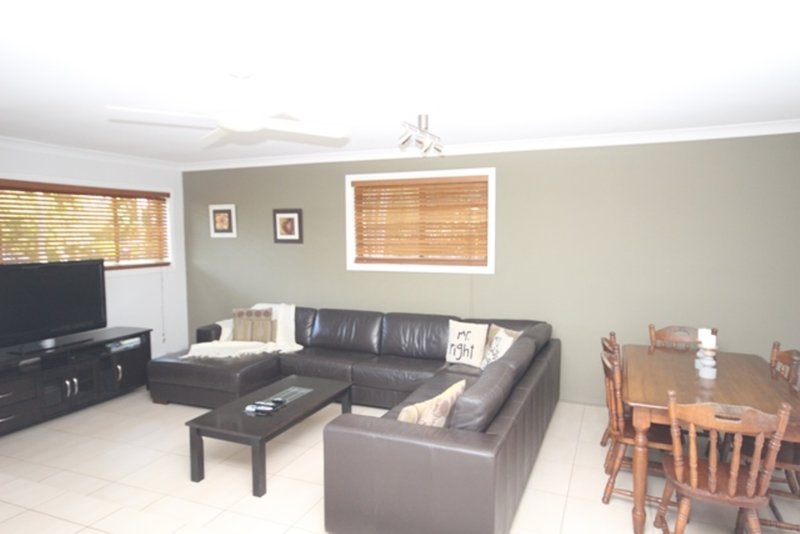 Photo - 60 Roberts Road, Beerwah QLD 4519 - Image 2