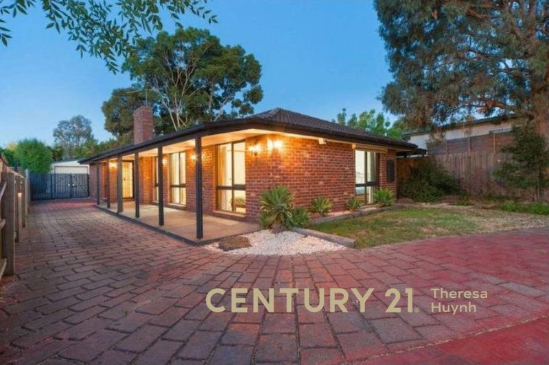 60 Saxonwood Drive, Narre Warren VIC 3805