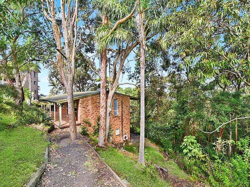 60 Scenic Dr , Caves Beach NSW 2281