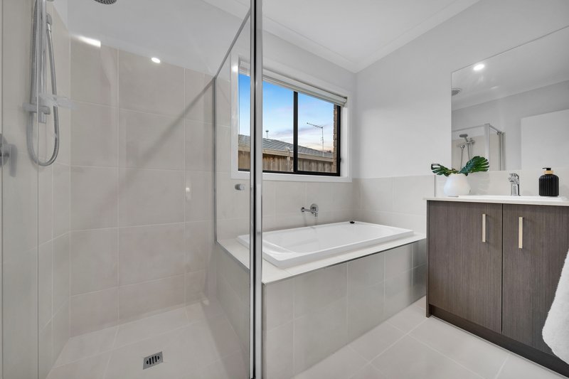 Photo - 60 Songlark Crescent, Carrum Downs VIC 3201 - Image 13