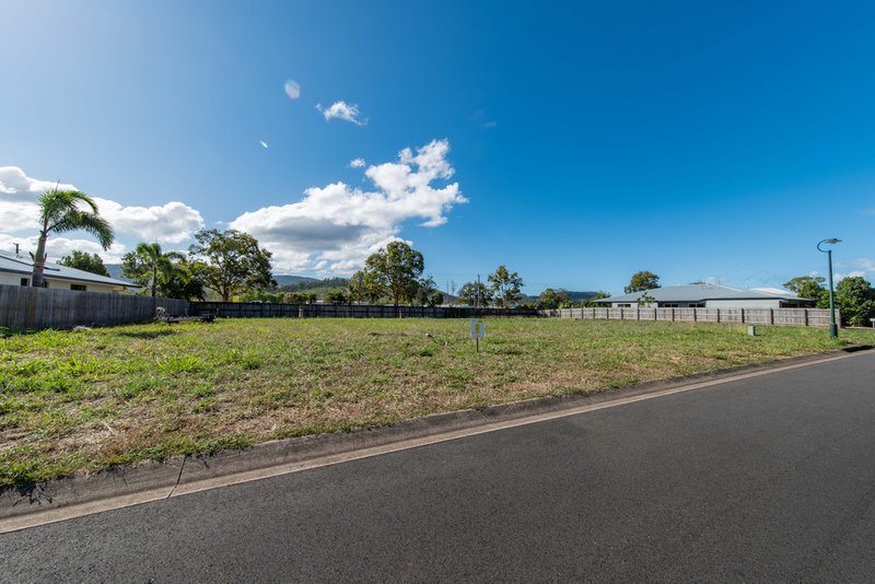 60 South Molle Boulevard, Cannonvale QLD 4802