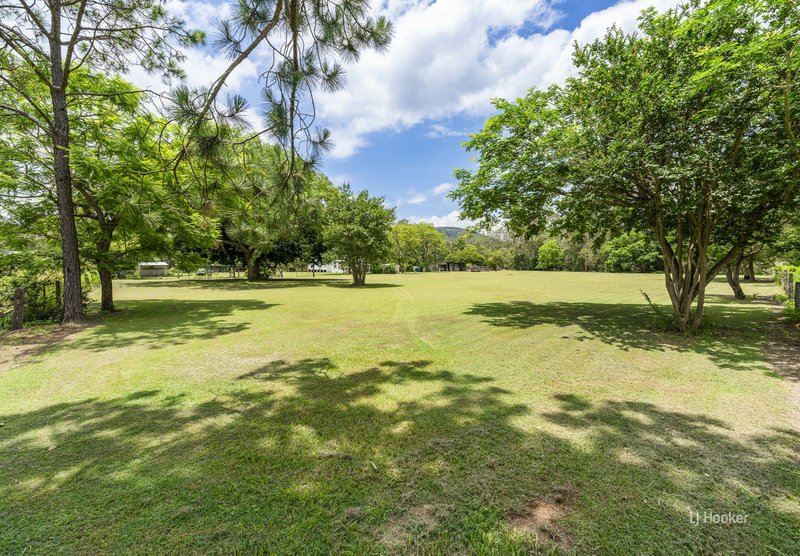 Photo - 60 South Street, Esk QLD 4312 - Image 4