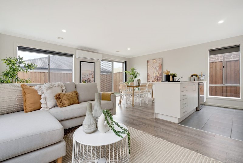 Photo - 60 Stettler Boulevard, Mickleham VIC 3064 - Image 2