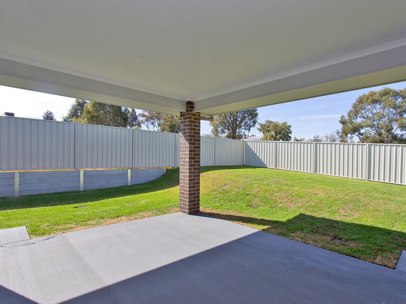 Photo - 60 Stockman Circuit, Thurgoona NSW 2640 - Image 19
