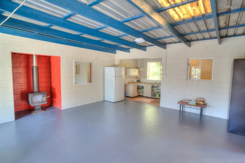 Photo - 60 Taunton Road, Euleilah QLD 4674 - Image 15