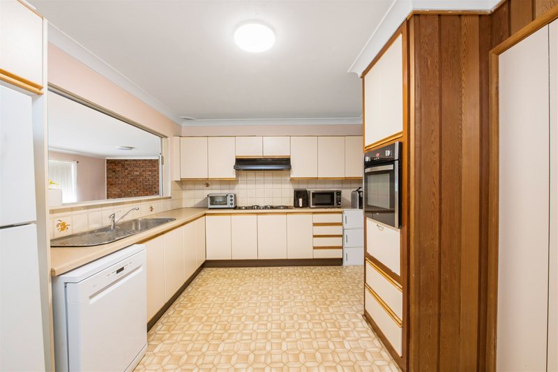 Photo - 60 Tenth Avenue, Budgewoi NSW 2262 - Image 6