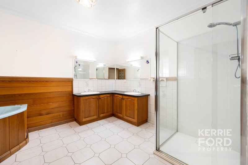 Photo - 60 Theresa Road, Hazelwood North VIC 3840 - Image 11