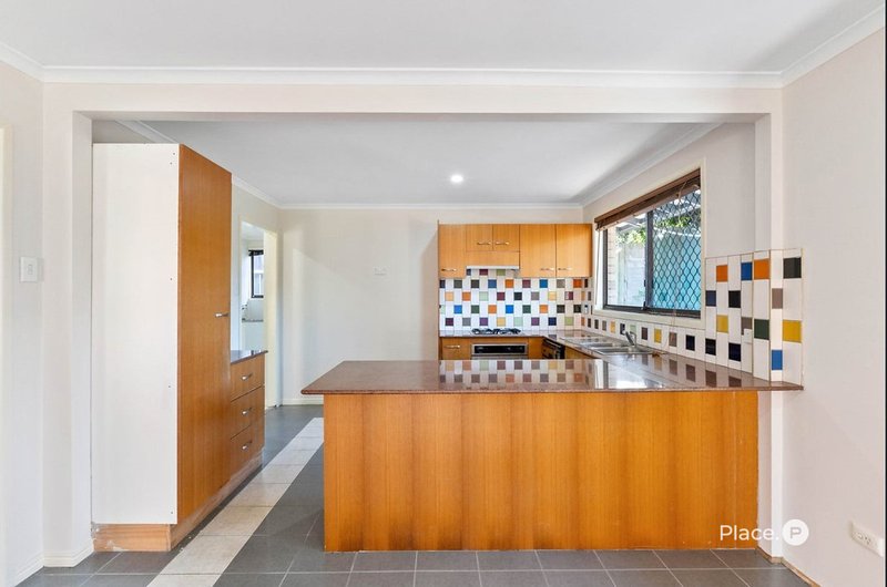 Photo - 60 Tristan Street, Carindale QLD 4152 - Image 3