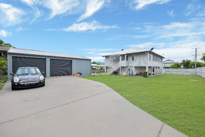 Photo - 60 Upper Dawson Road, Allenstown QLD 4700 - Image 3