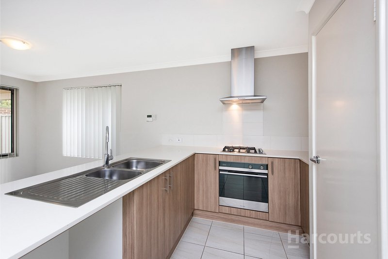 Photo - 60 Vignerons Loop, Hocking WA 6065 - Image 3