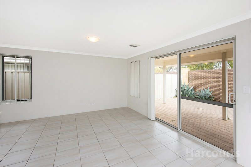 Photo - 60 Vignerons Loop, Hocking WA 6065 - Image 6