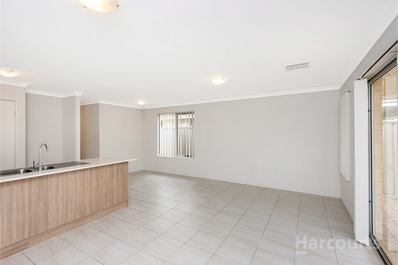 Photo - 60 Vignerons Loop, Hocking WA 6065 - Image 19