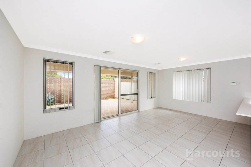 Photo - 60 Vignerons Loop, Hocking WA 6065 - Image 20