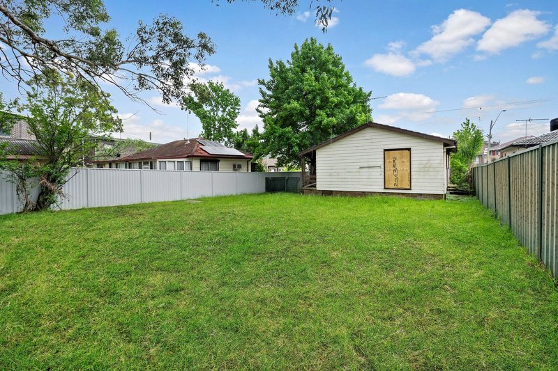 Photo - 60 Wall Park Avenue, Seven Hills NSW 2147 - Image 6