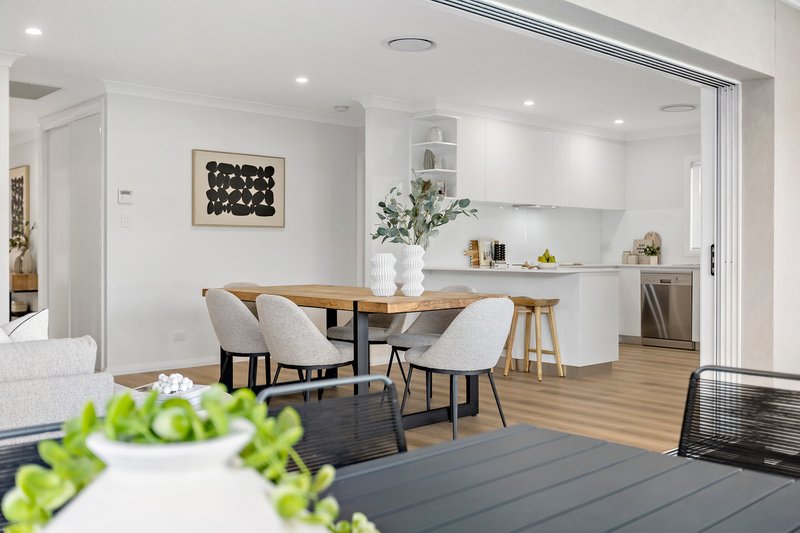 Photo - 60 Wall Park Avenue, Seven Hills NSW 2147 - Image 5