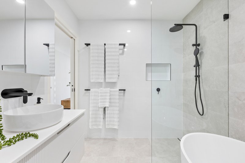 Photo - 60 Wall Park Avenue, Seven Hills NSW 2147 - Image 9