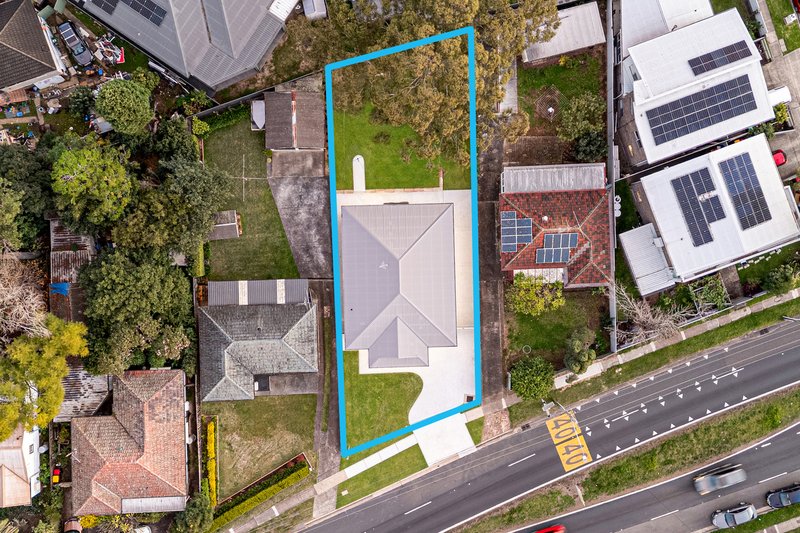 Photo - 60 Wall Park Avenue, Seven Hills NSW 2147 - Image 14