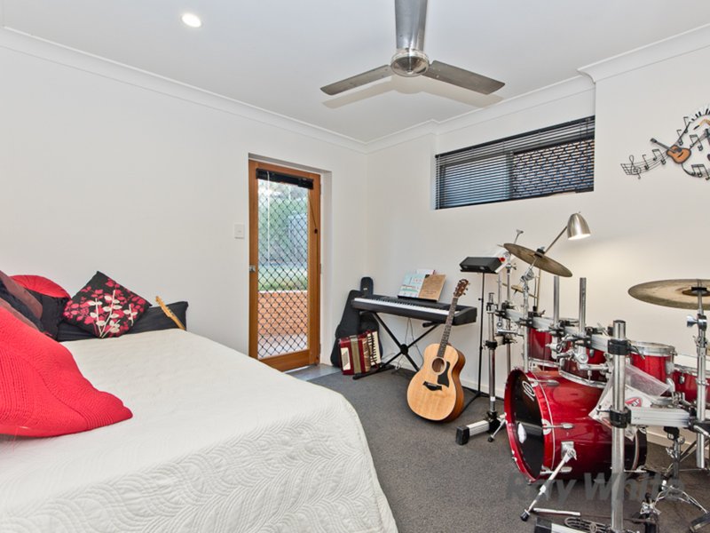 Photo - 60 Warrimoo Street, Bracken Ridge QLD 4017 - Image 12