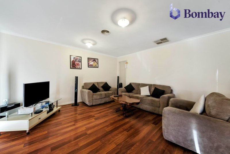 Photo - 60 Willmott Drive, Craigieburn VIC 3064 - Image 3